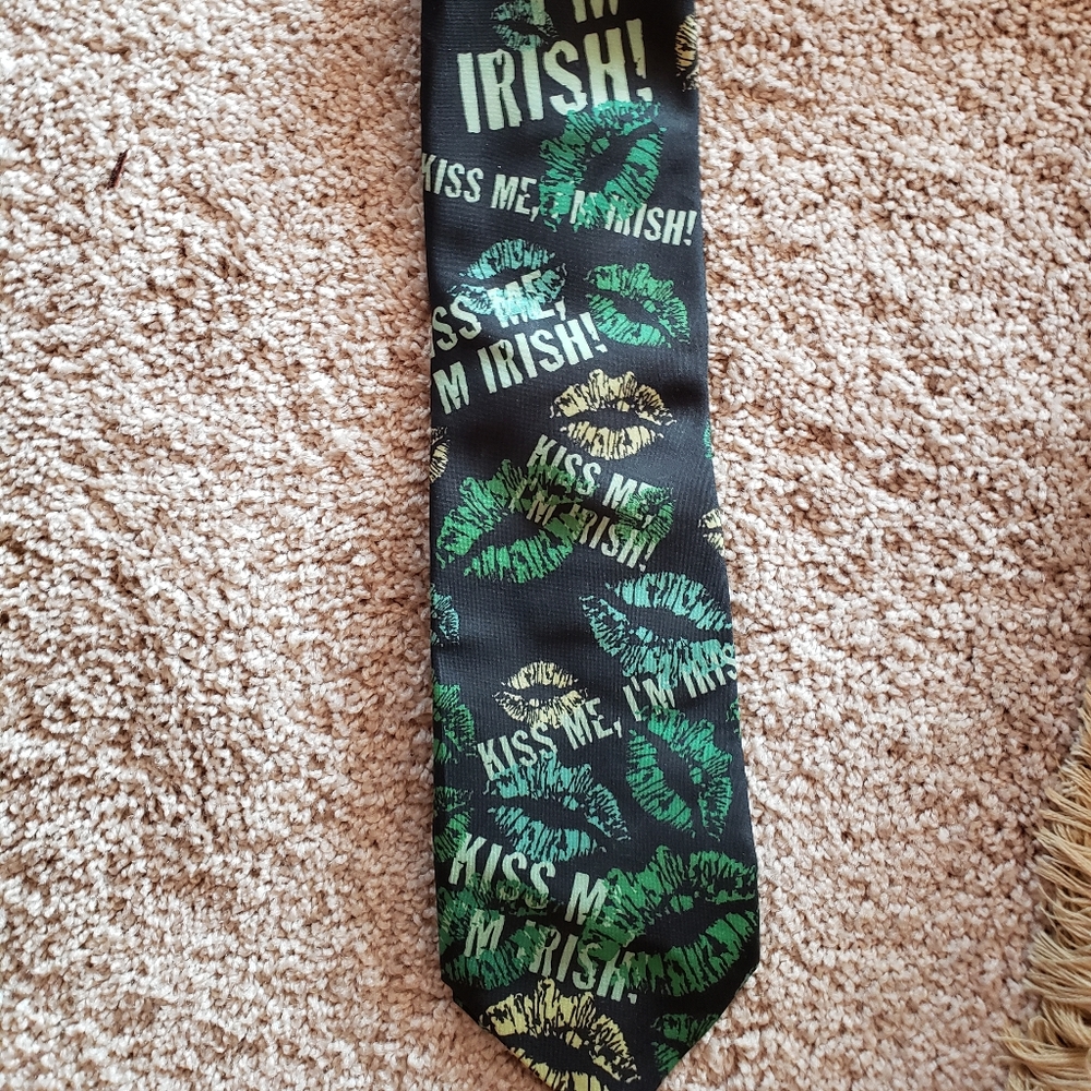Kiss Me, I'm Irish Tie
